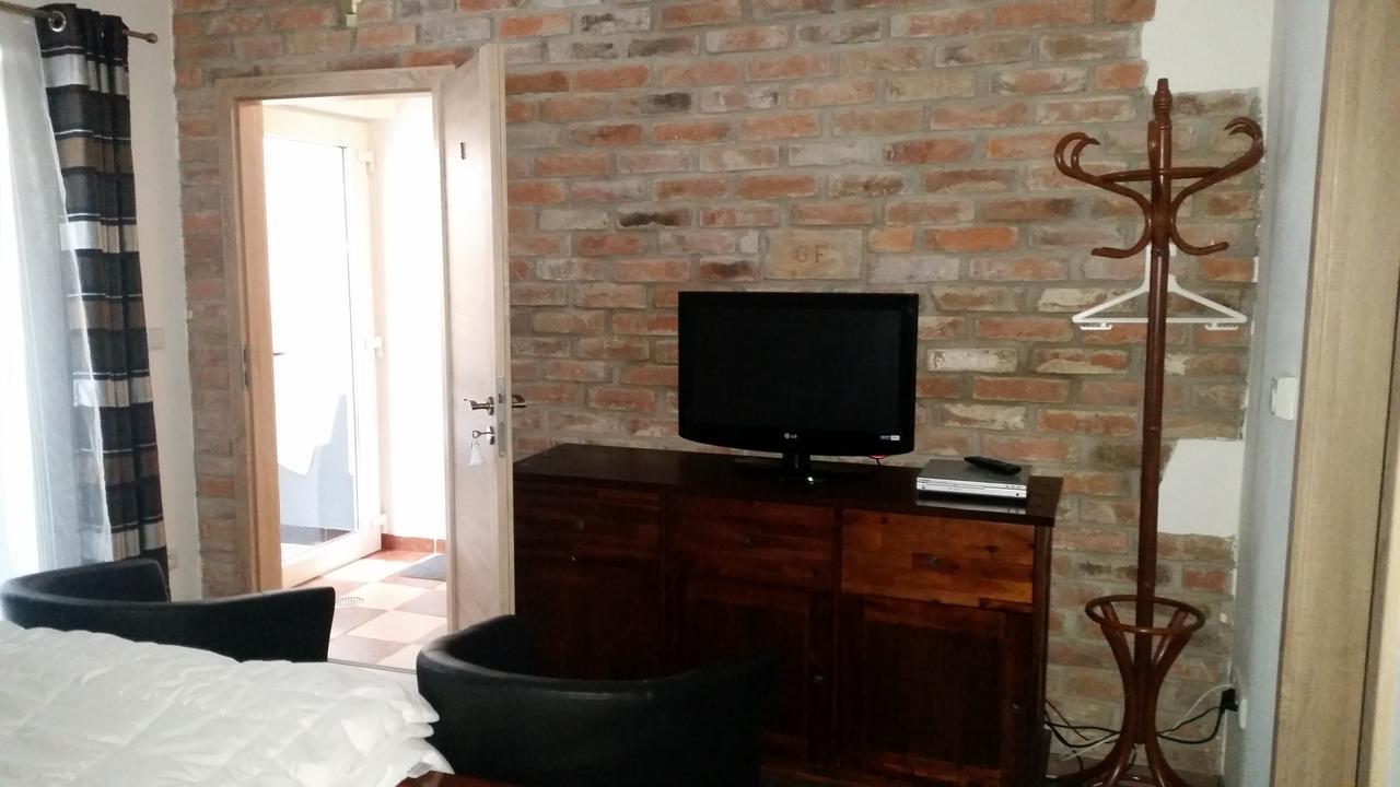 Ferienwohnung Sommelierka Valtice Exterior foto